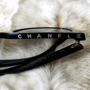 chanel sunglasses 🕶 wo case- absolutely no scratches, no damage- great value-